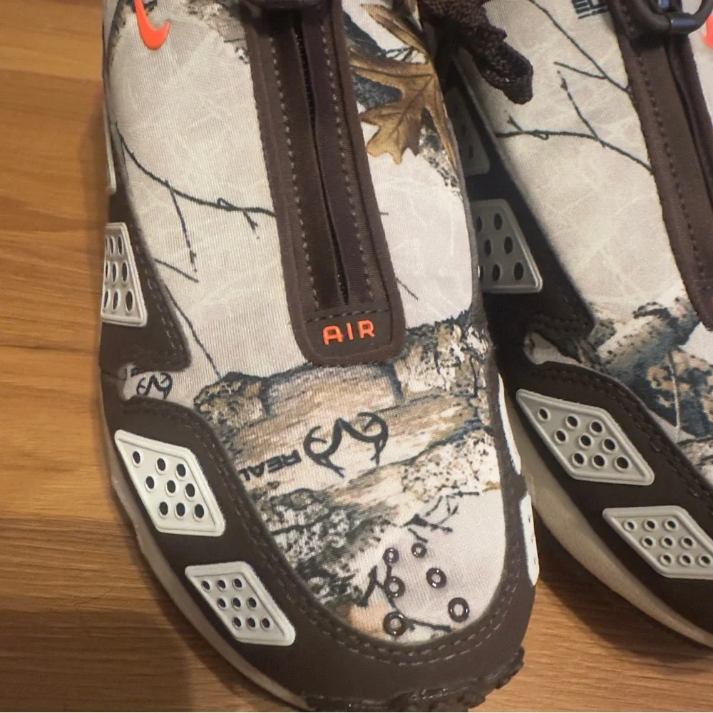 Women’s Nike SNDR RealTree Brand New